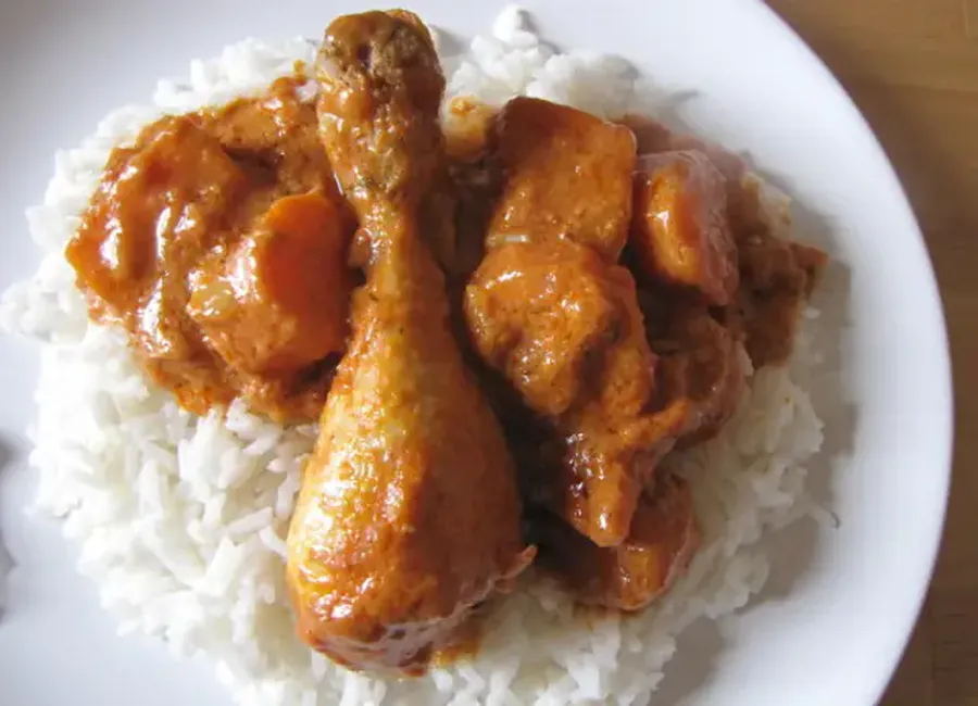 Poulet fumé à l'arachide
