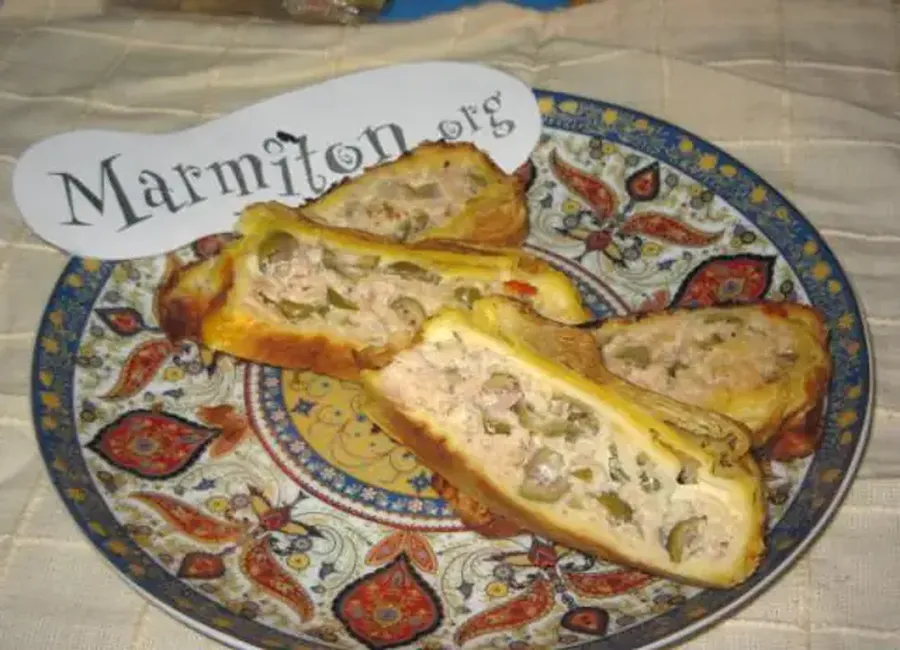 Cake feuilleté au thon et aux olives