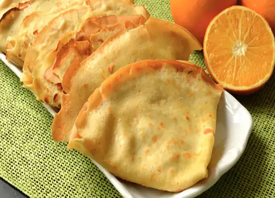 Crêpes à l'orange, à la vanille et à la fleur d'oranger