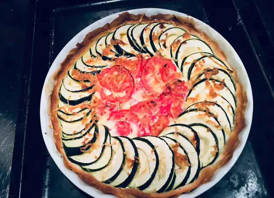 Flan de courgettes à la tomate