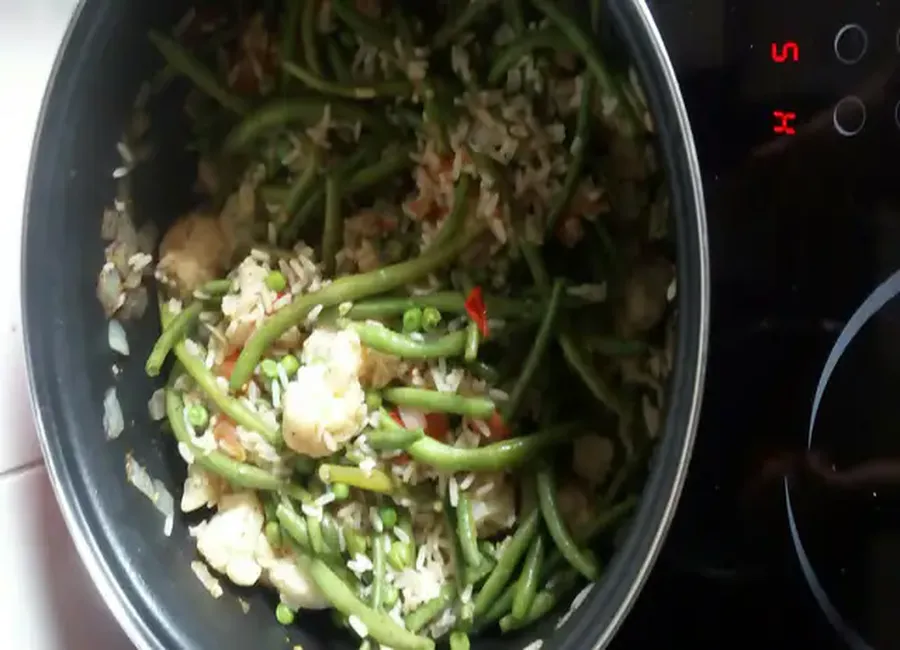 Poêlée de riz aux légumes verts