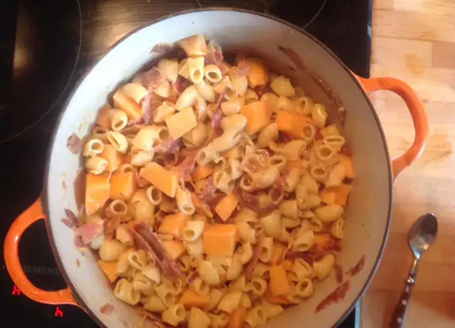 Pâte au melon et jambon cru