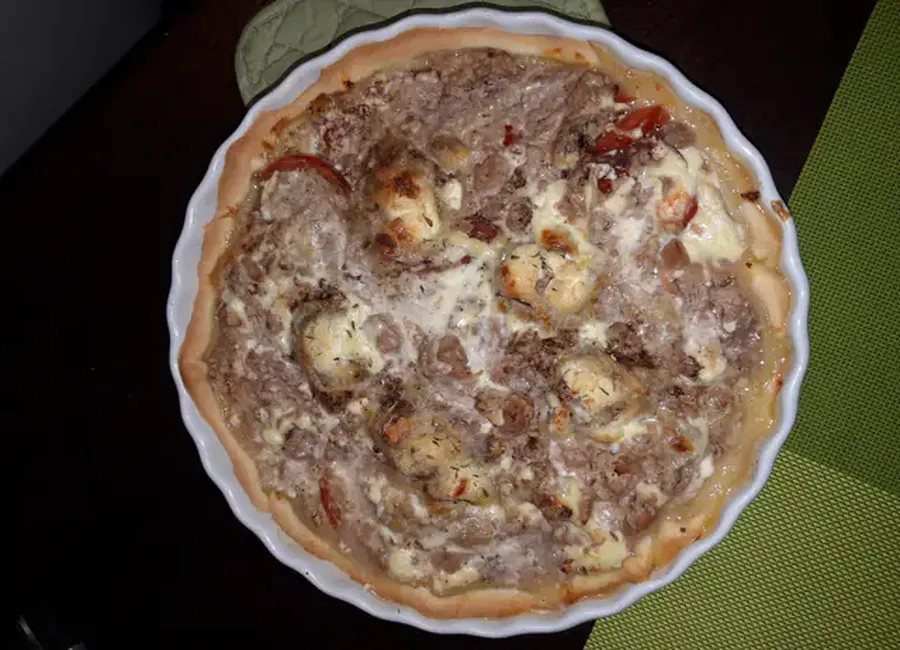 Tarte au thon à la tomate et au chèvre
