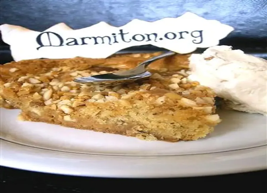 Gâteau aux amandes et confiture