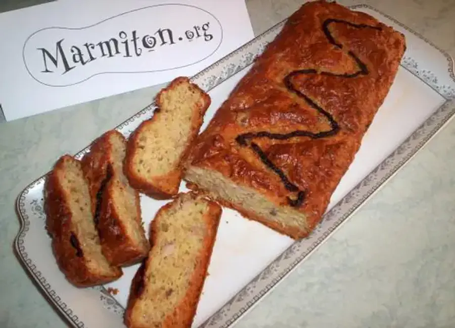 Cake au thon et aux oignons