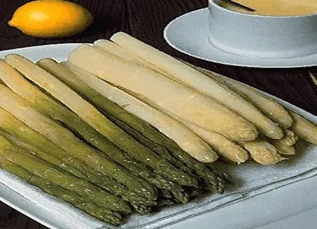 Asperges sauce velouté