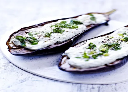 Aubergine et tzatziki de tofu à la salicorne