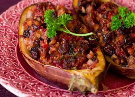 Aubergines farcies à la bolognaise