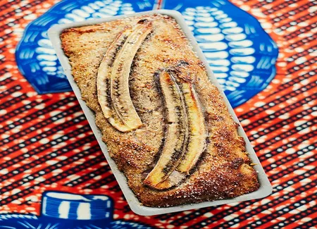 Banana bread au pain rassis et noix caramélisées