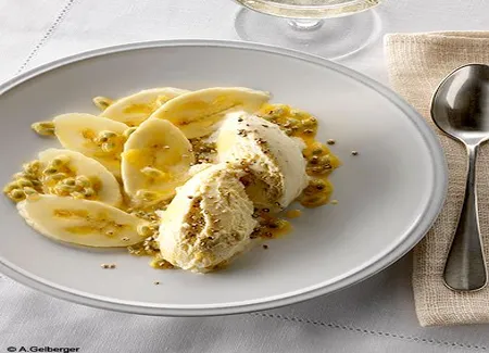 Banane, fruit de la passion, glace au poivre