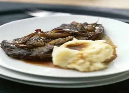Bavette à l'échalote, sauce au vinaigre balsamique