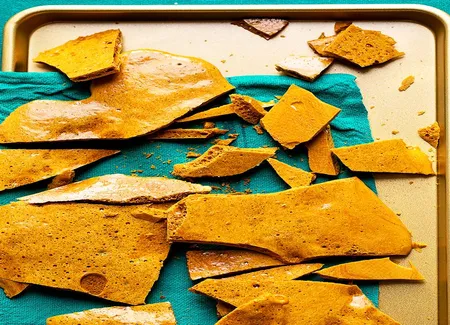 Biscuit honeycomb candy