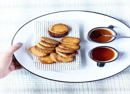 Biscuits au sésame et au miso blanc