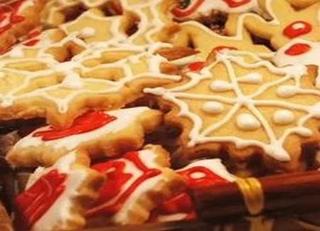Biscuits de noël glacés au sucre