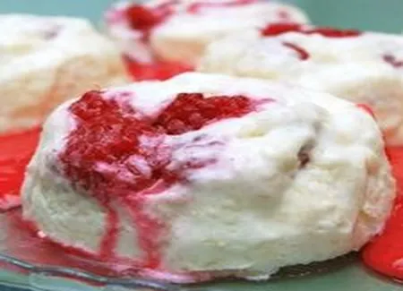 Blanc-manger aux framboises