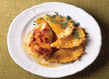 Blancs de poulet, ananas et coriandre