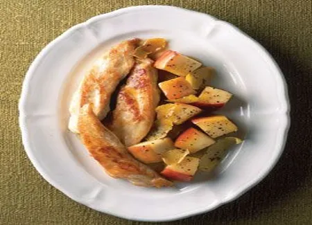 Blancs de poulet, pommes poivrées