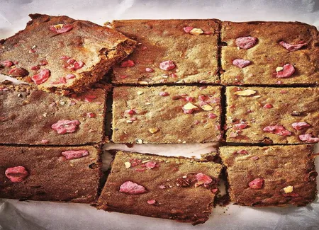 Blondie aux pralines roses