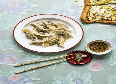 Bouchées vapeur au chaource et épinards