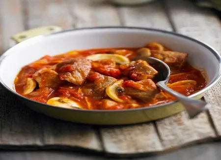 Bouillabaisse de poulet aux légumes