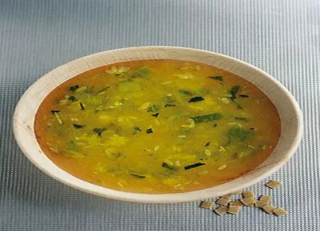 Bouillon de courgettes et petites pâtes