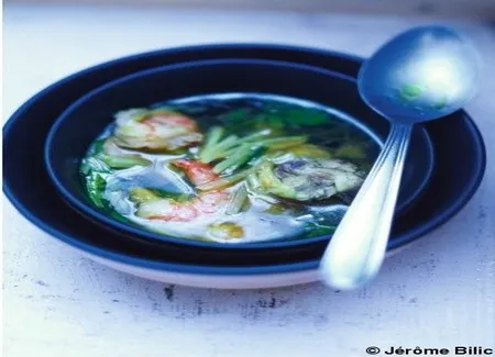 Bouillon de légumes au persil frais