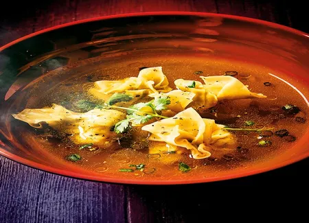 Bouillon wonton aux crevettes et au porc