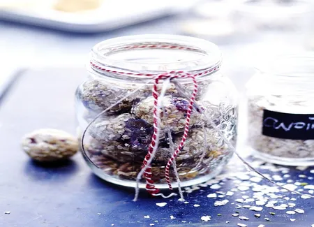 Boules d'avoine et fruits secs