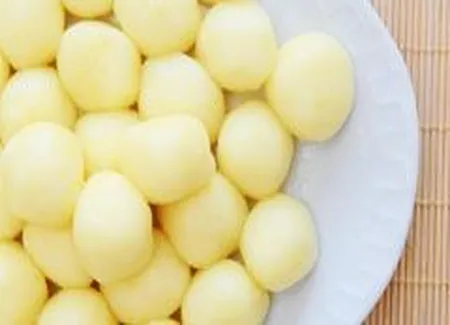 Boulettes de pommes de terre au beurre