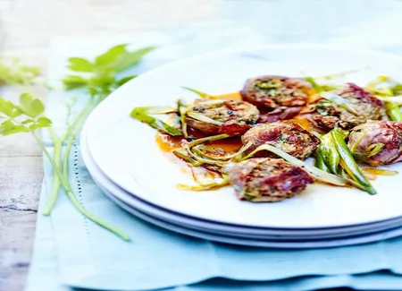 Boulettes de porc au chorizo et lanières de jeunes poireaux