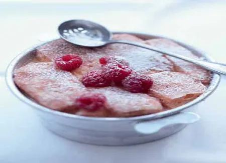 Bread and butter pudding aux biscuits roses de reims