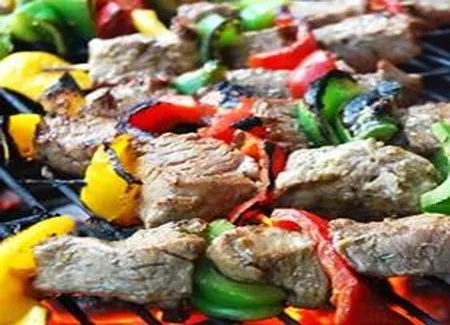 Brochettes de boeuf mariné au gingembre et à l'orange