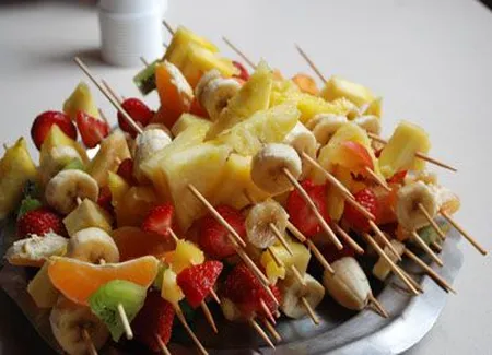 Brochettes de fruits