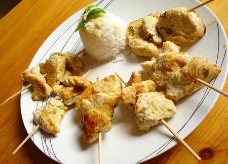 Brochettes de poulet exotiques