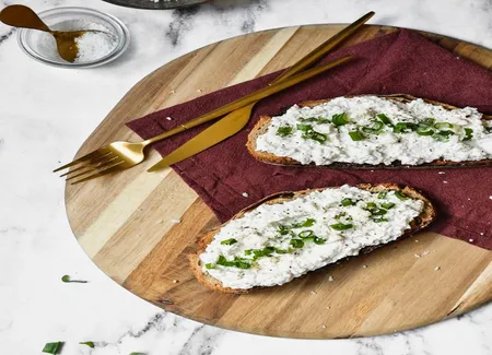 Bruschetta ricotta, chou-fleur