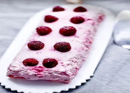 Bûche cheesecake framboise