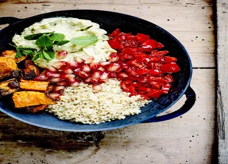 Buddha bowl patate douce, poivron aigre-doux et quinoa