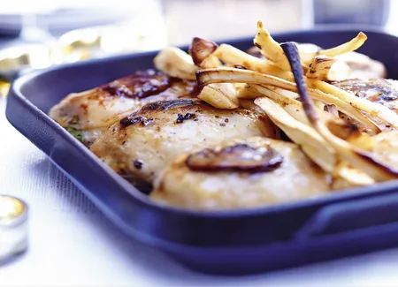Cuisses de volaille farcies au foie gras, frites de panais