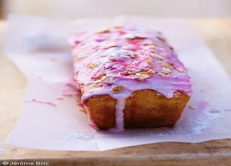 Cake au yaourt, glaçage rose
