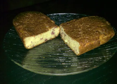 Cake aux magrets de canard fumé et au parmesan
