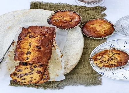 Cake aux raisins et dattes