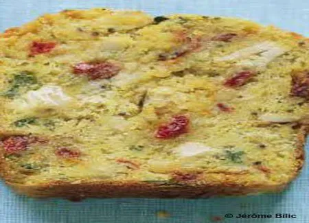 Cake mozzarella, tomate et sauge
