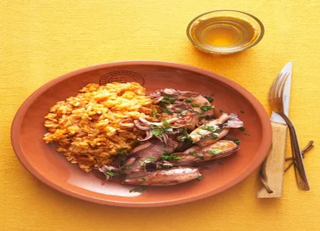 Calmars persillés, riz au chorizo : la recette chic