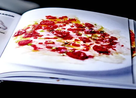 Carpaccio de bar, framboise, estragon