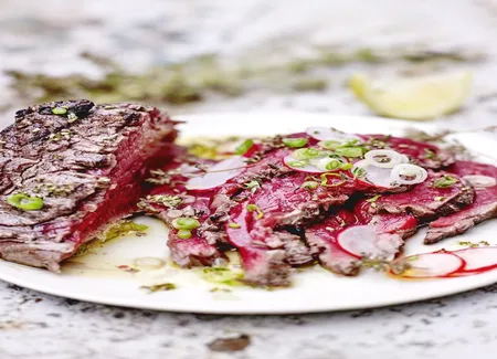 Carpaccio de boeuf mi-cuit, huile d'olive, thym frais et citron