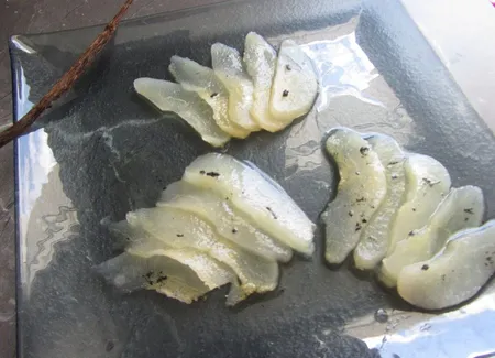Carpaccio de poires au miel et à la vanille