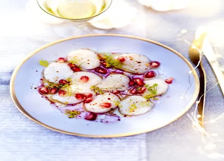 Carpaccio de saint-jacques à l'huile d'argan et grenade