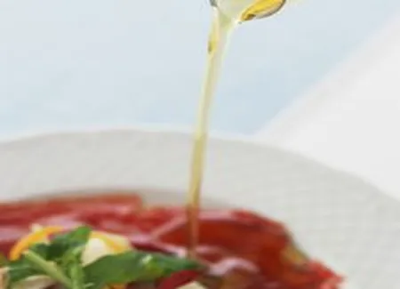 Carpaccio de thon à la vinaigrette d'oignons