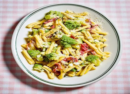 Casareccia au salami et romanesco