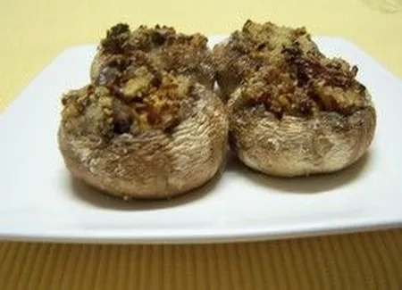 Champignons farcis à la dinde